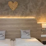 Pensionat Gaestehaus Funk 3*